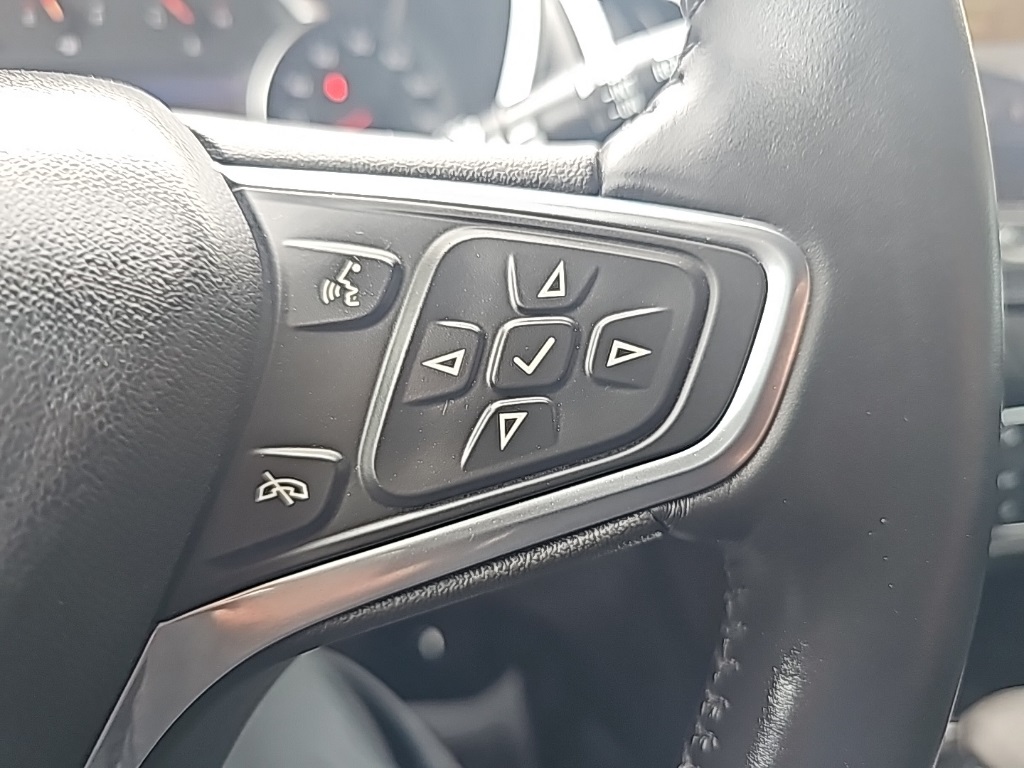 Vehicle image 23 of 28