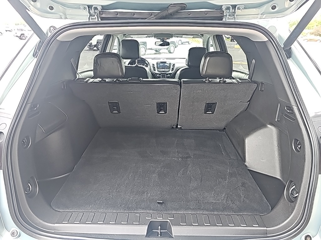 Vehicle image 12 of 28