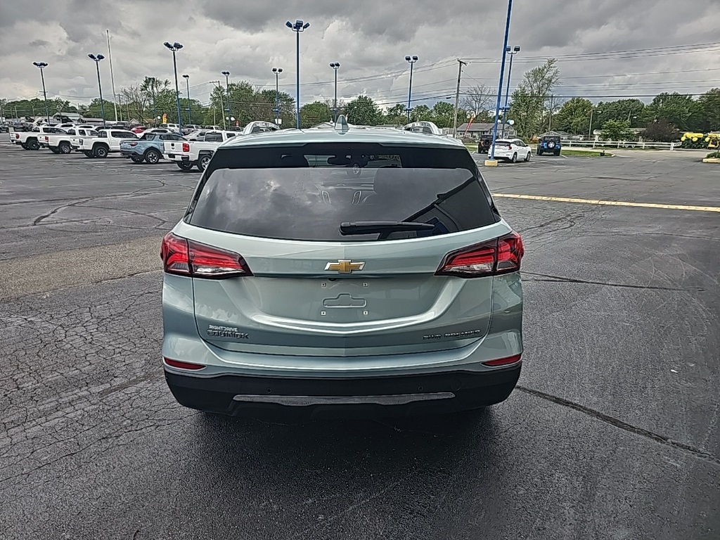 Vehicle image 8 of 28