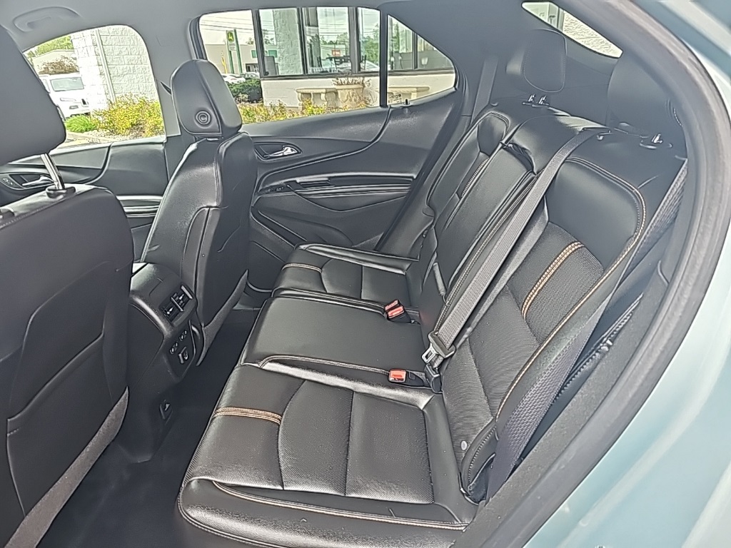 Vehicle image 14 of 28