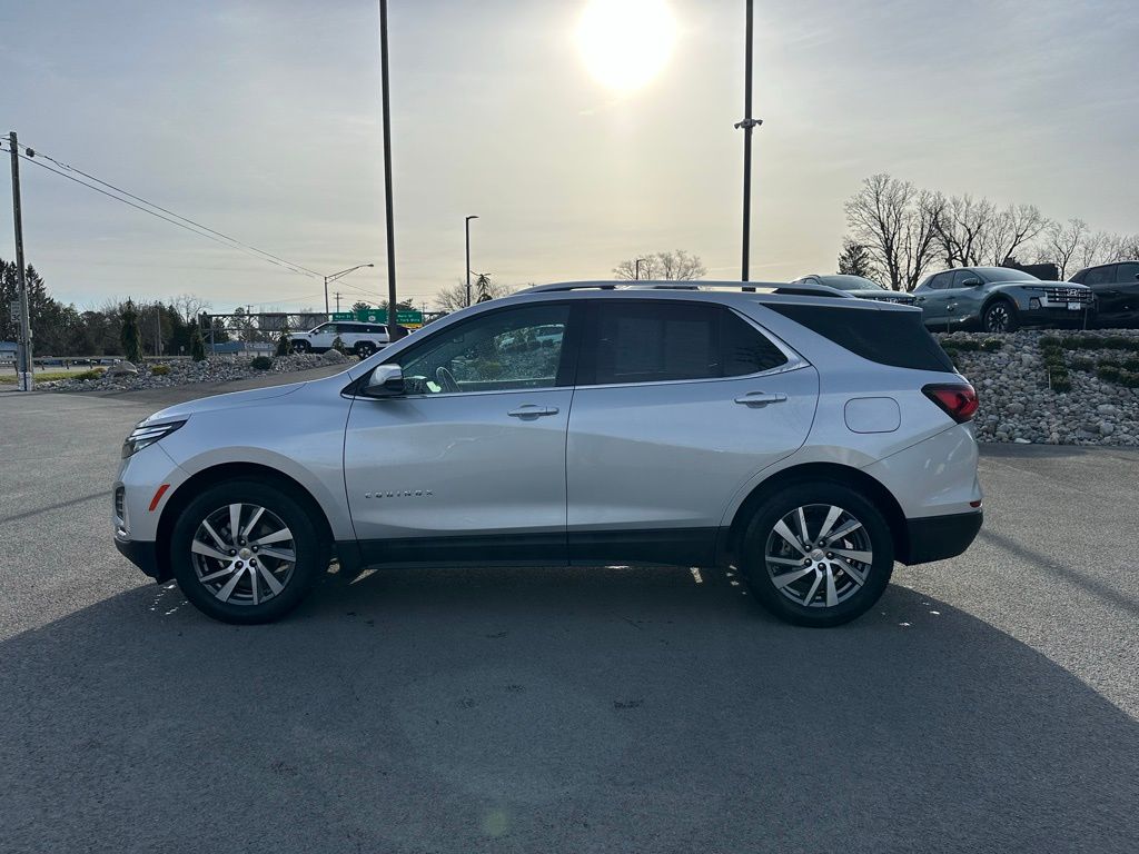Vehicle image 8 of 27