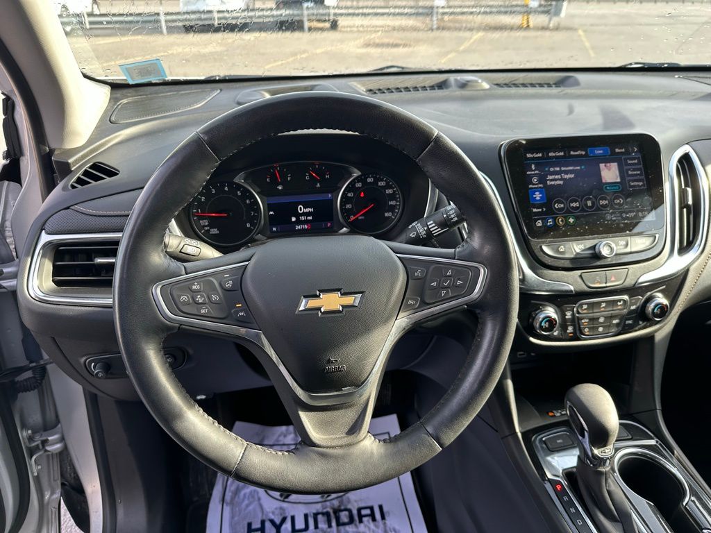 Vehicle image 18 of 27