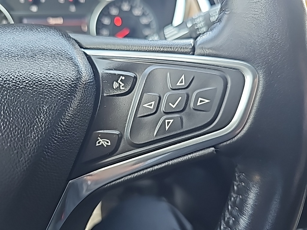 Vehicle image 21 of 26