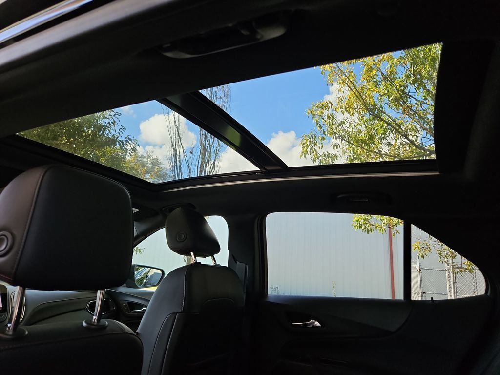 2022 Chevrolet Equinox RS Image 32 of 39