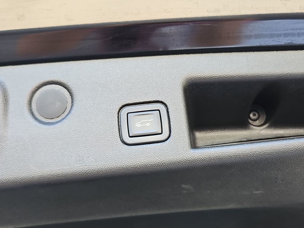 2022 Chevrolet Equinox RS Image 25 of 39