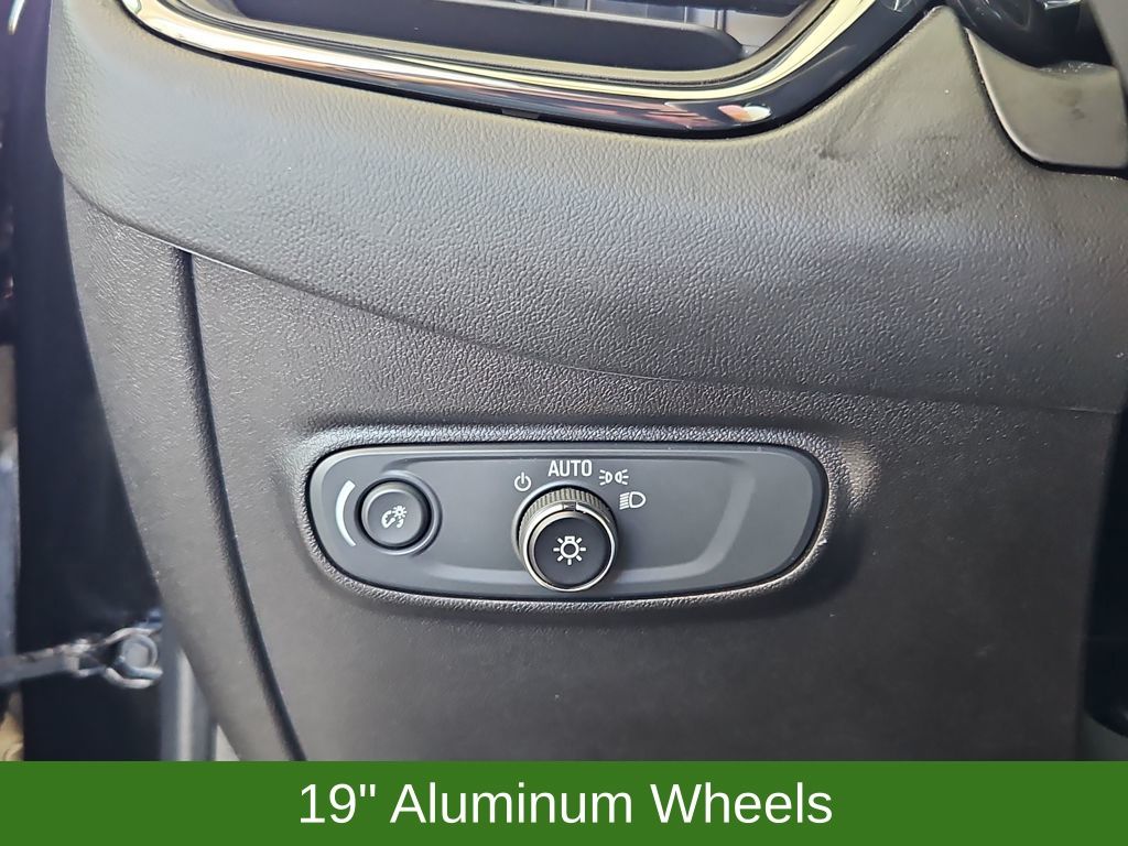 2022 Chevrolet Equinox RS Image 28 of 39