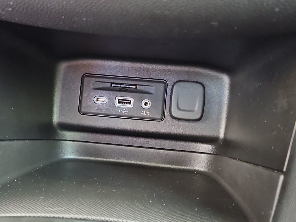 2022 Chevrolet Equinox RS Image 37 of 39