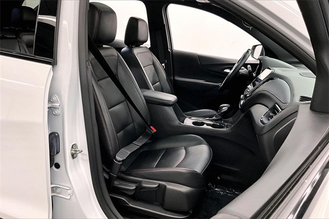 2022 Chevrolet Equinox RS Image 8 of 38
