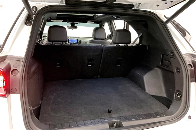 2022 Chevrolet Equinox RS Image 7 of 38