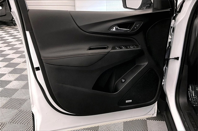 2022 Chevrolet Equinox RS Image 25 of 38