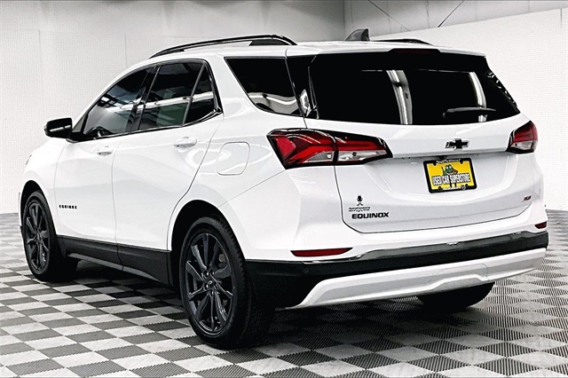 2022 Chevrolet Equinox RS Image 5 of 38