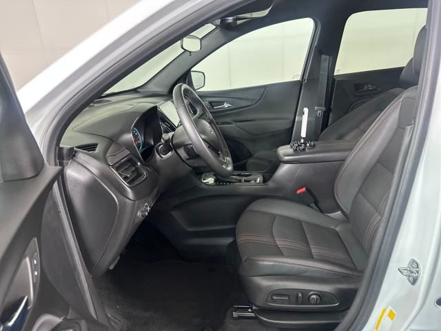 Vehicle image 11 of 28