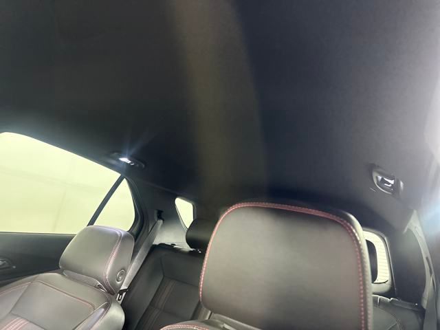 Vehicle image 12 of 28