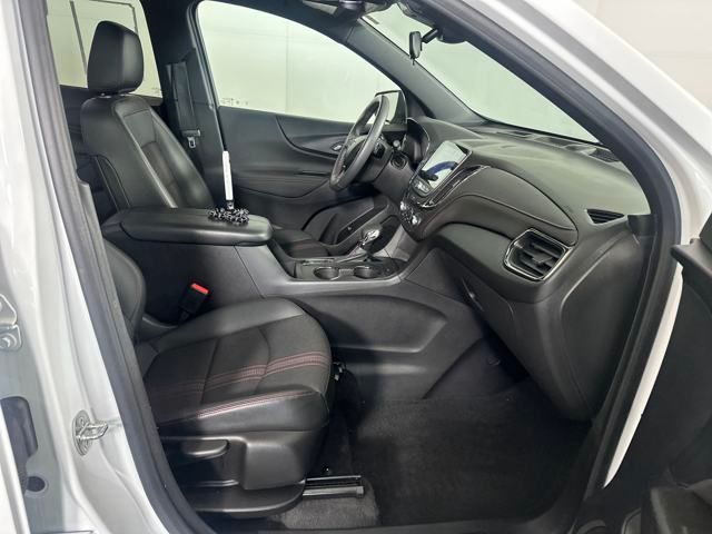 Vehicle image 27 of 28