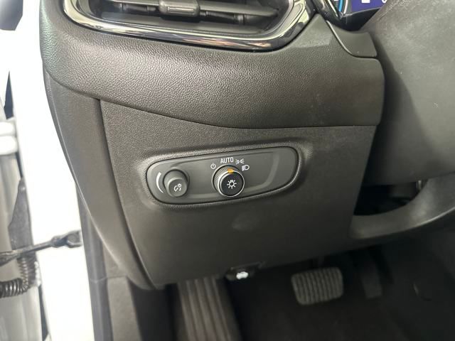 Vehicle image 18 of 28