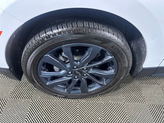 Vehicle image 10 of 28