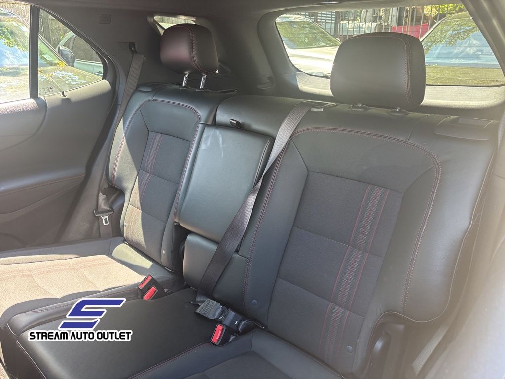 Vehicle image 19 of 35