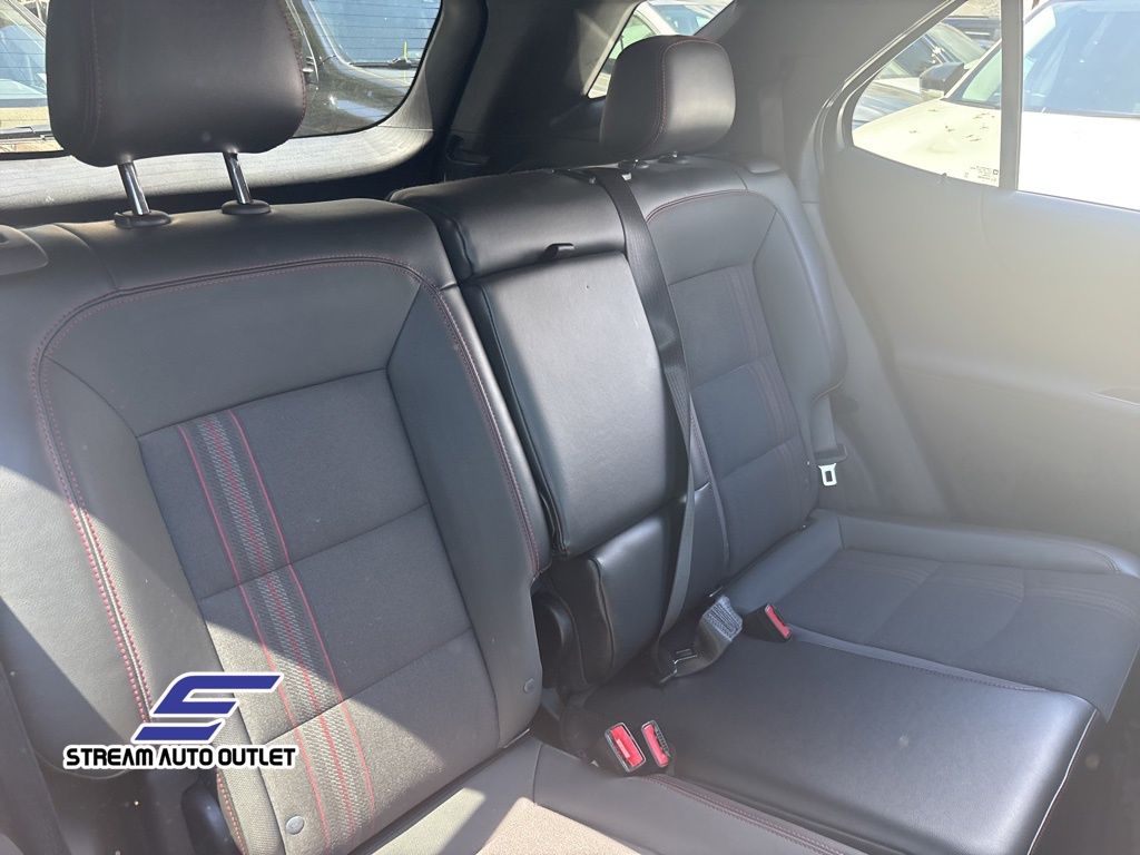 Vehicle image 11 of 35