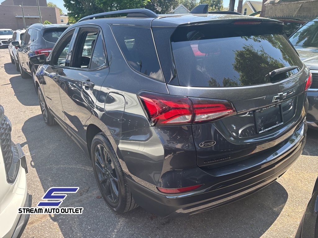 Vehicle image 4 of 35