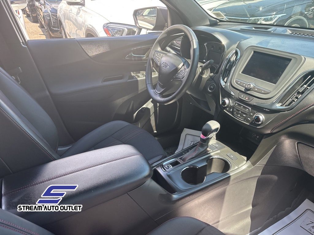 Vehicle image 8 of 35