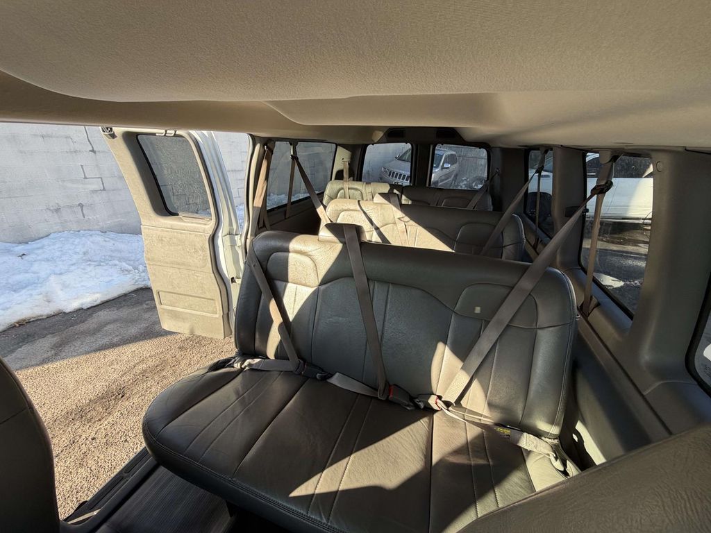 2022 Chevrolet Express LS Image 9 of 23