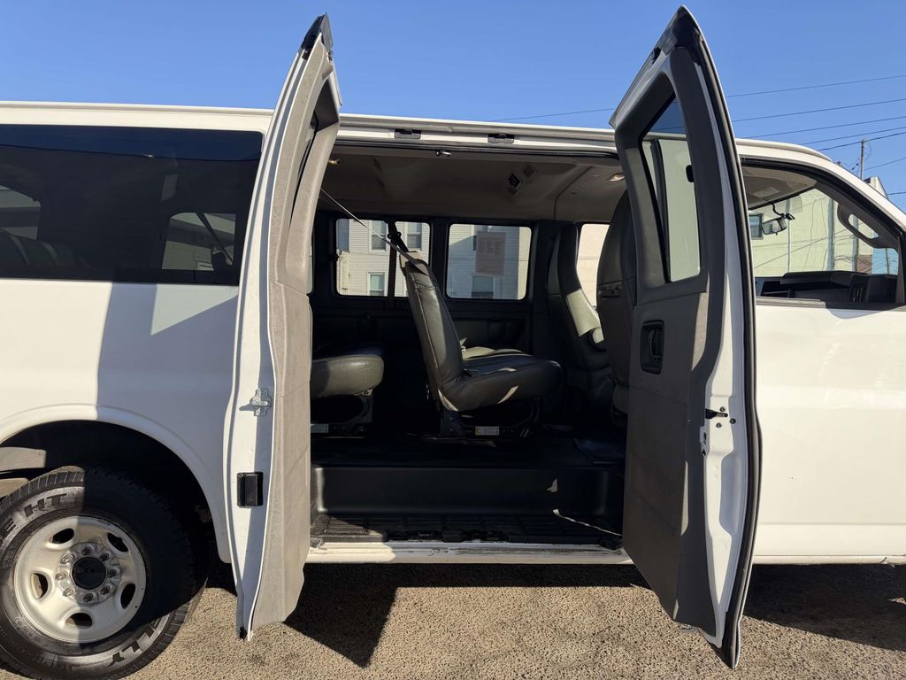 2022 Chevrolet Express LS Image 22 of 23