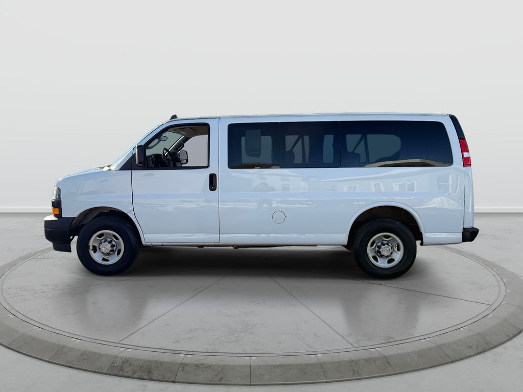 2022 Chevrolet Express LS Image 7 of 23