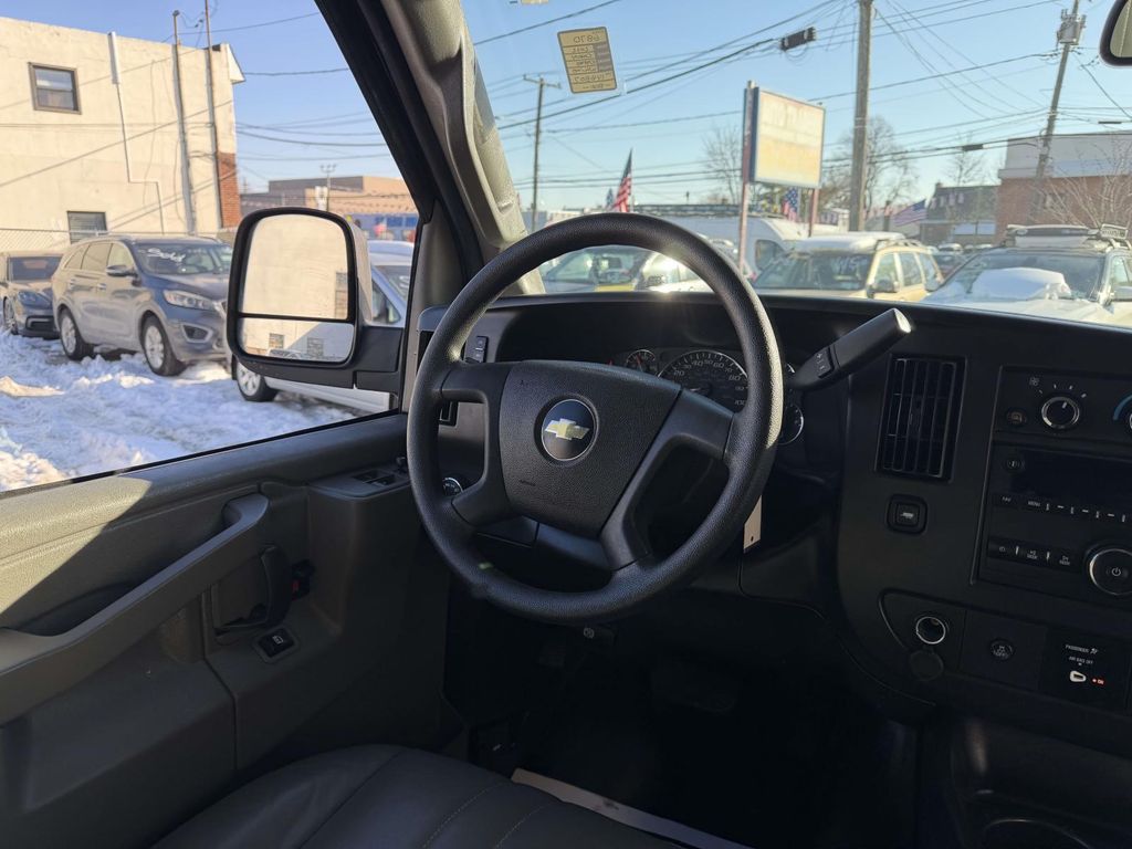 2022 Chevrolet Express LS Image 14 of 23