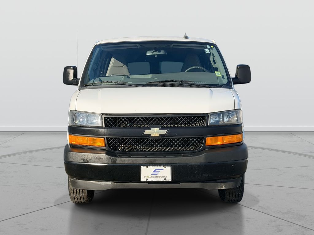 2022 Chevrolet Express LS Image 3 of 23
