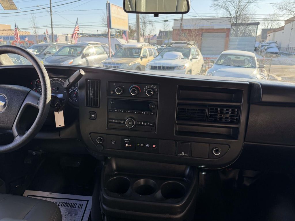 2022 Chevrolet Express LS Image 13 of 23