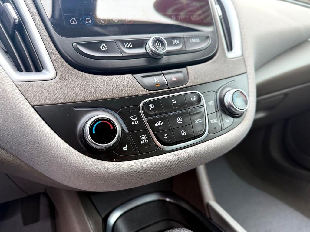 Vehicle image 17 of 35