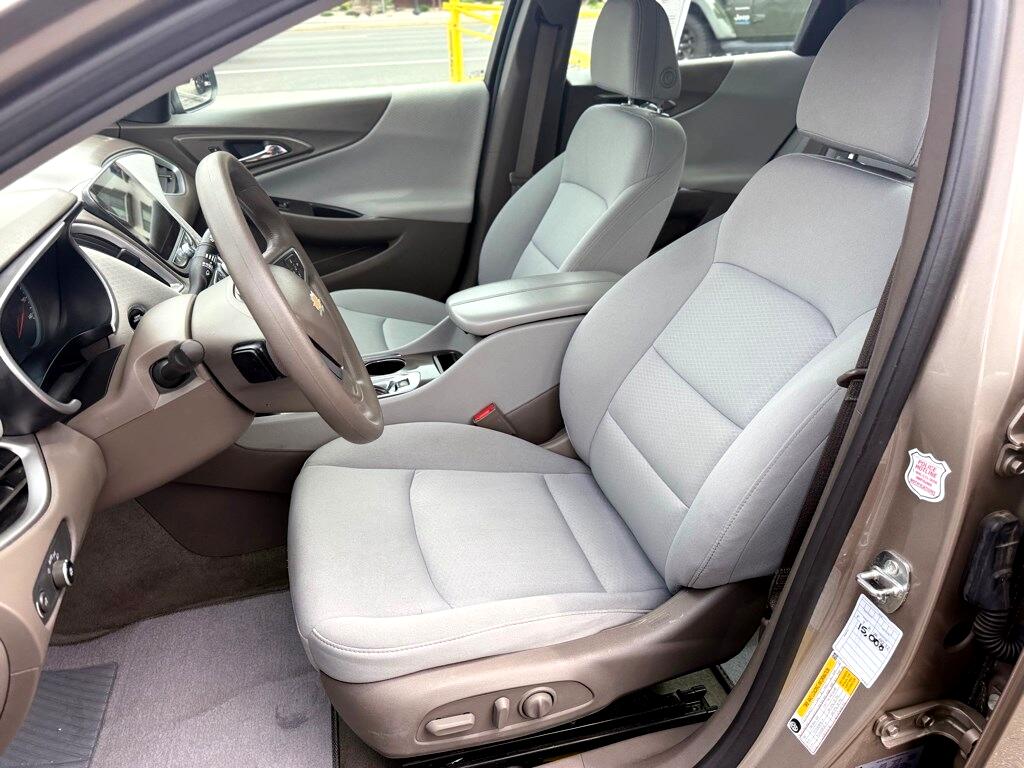 Vehicle image 14 of 35
