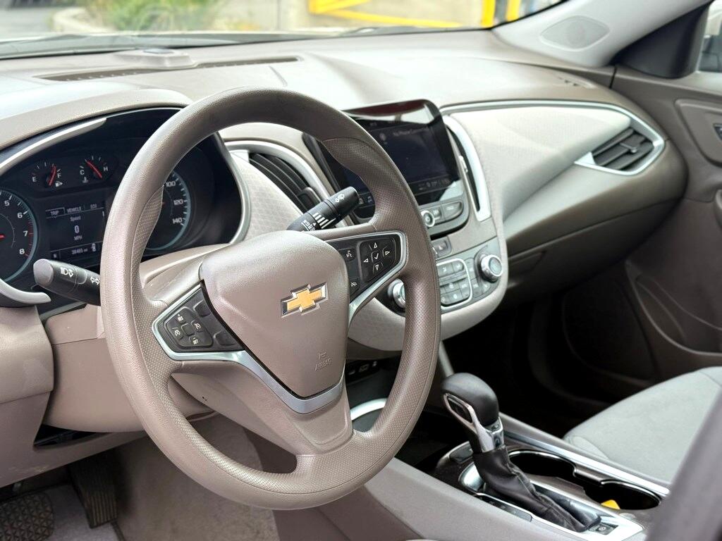 Vehicle image 12 of 35