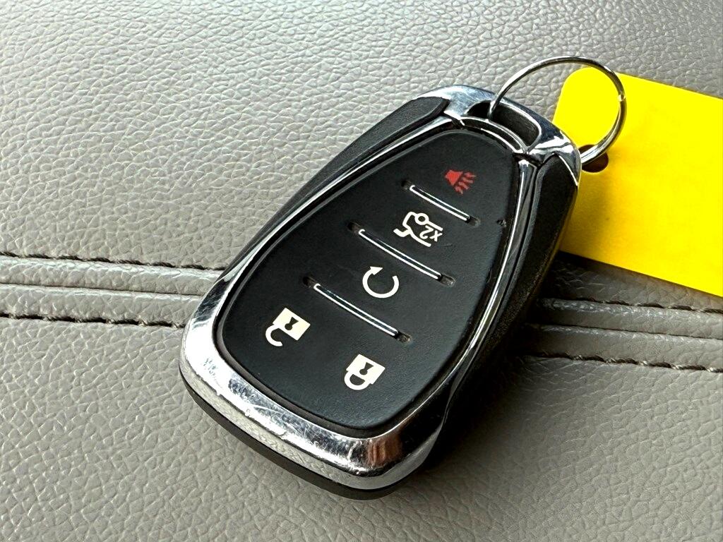 Vehicle image 25 of 35