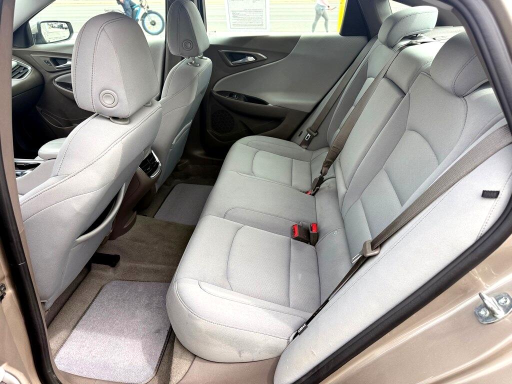 Vehicle image 15 of 35