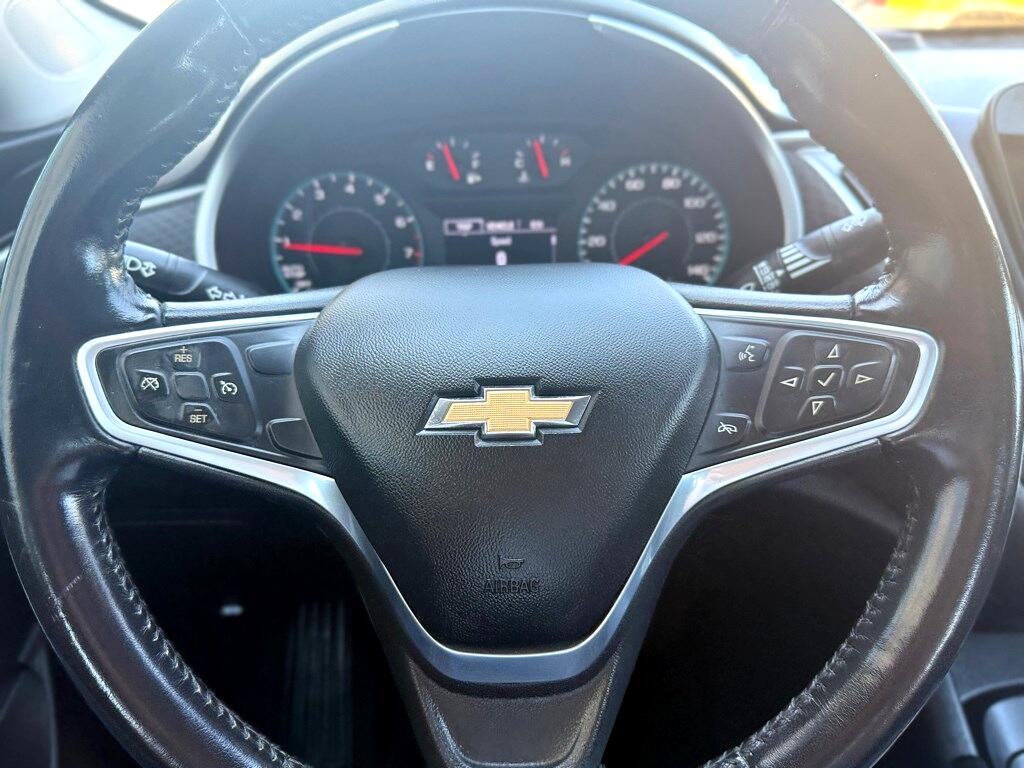 Vehicle image 15 of 22