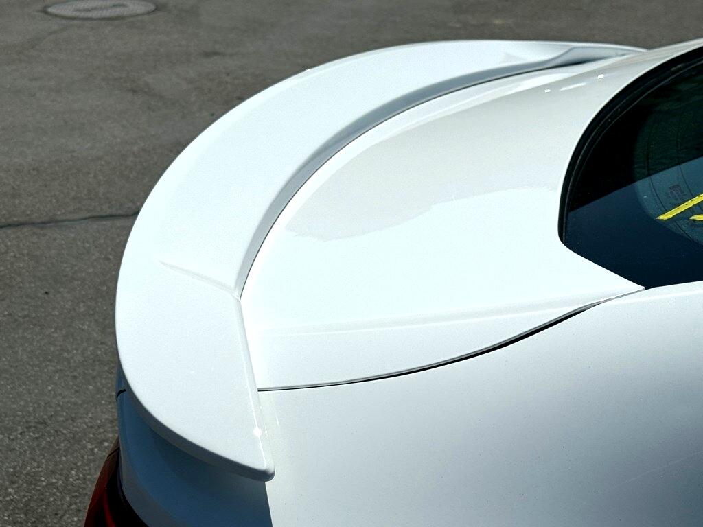 Vehicle image 10 of 22