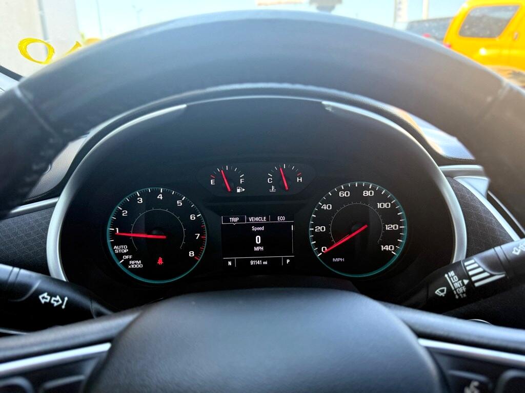 Vehicle image 16 of 22