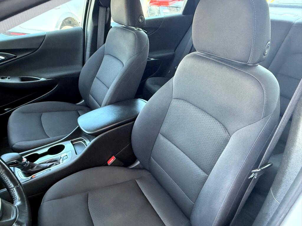 Vehicle image 21 of 22