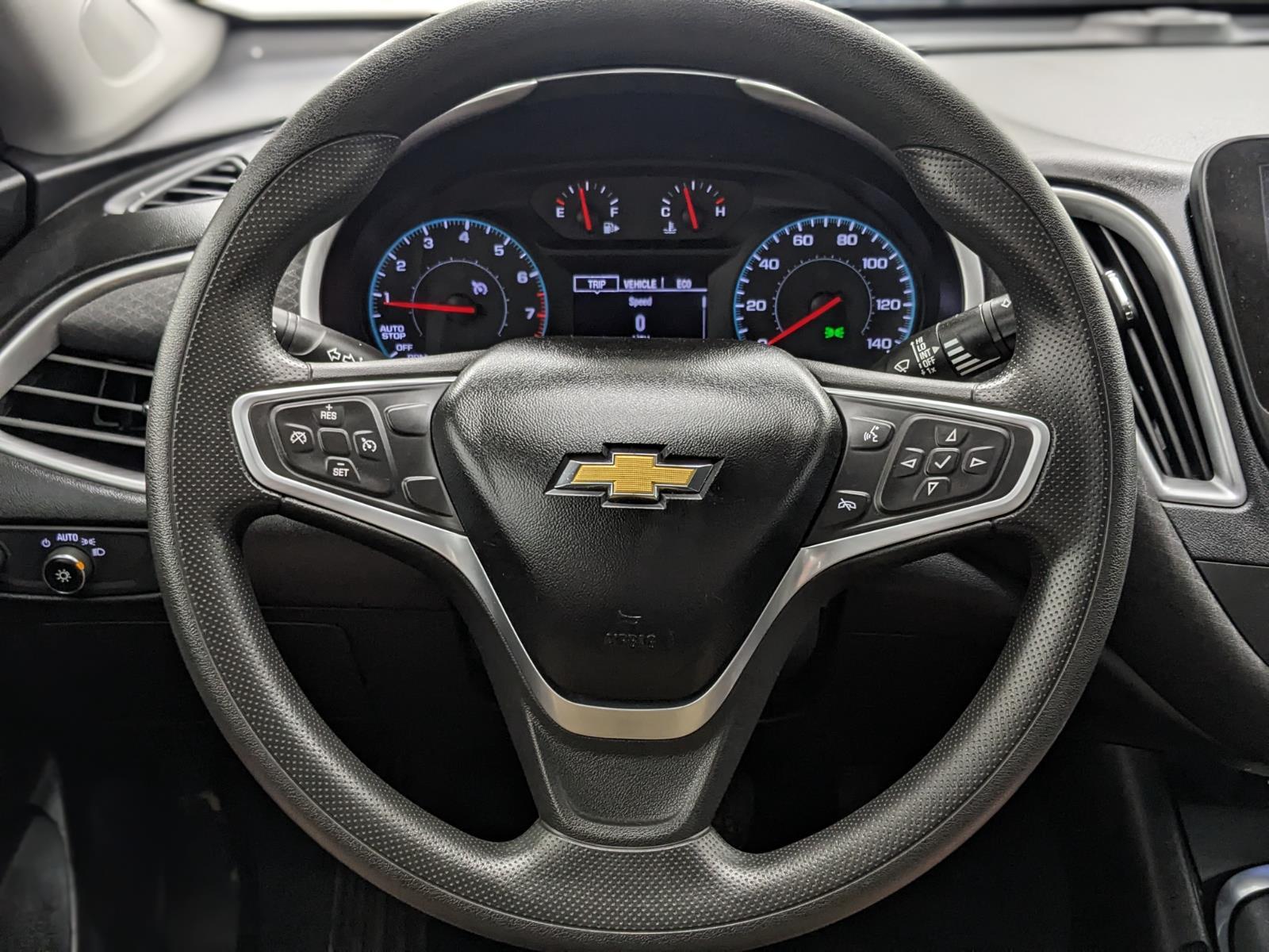 Vehicle image 24 of 26