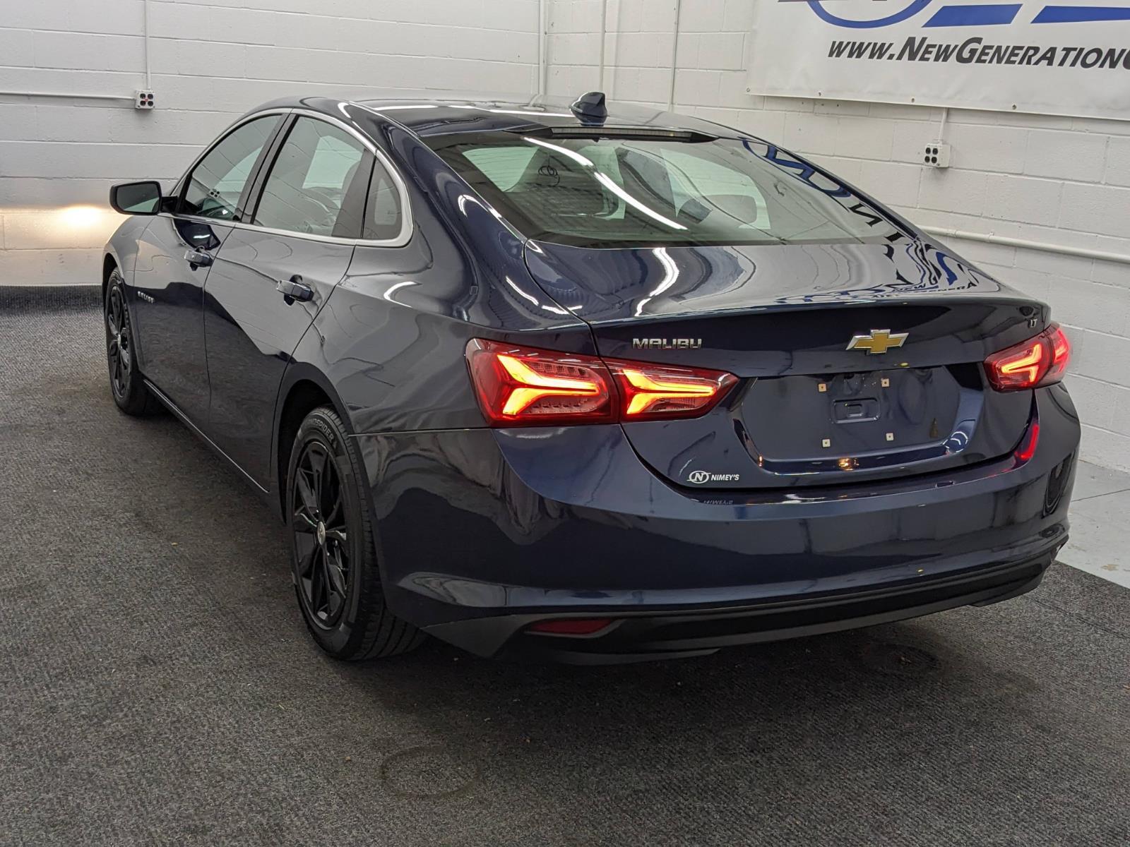Vehicle image 6 of 26