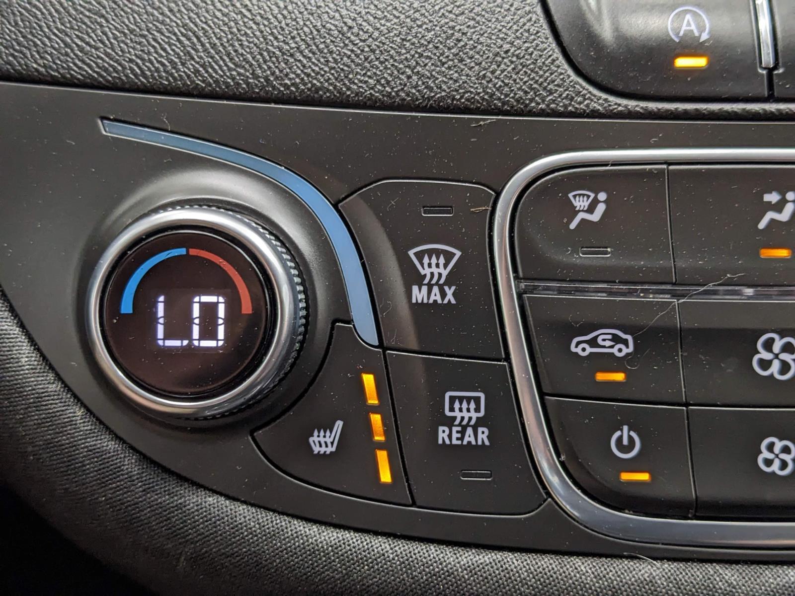 Vehicle image 22 of 26