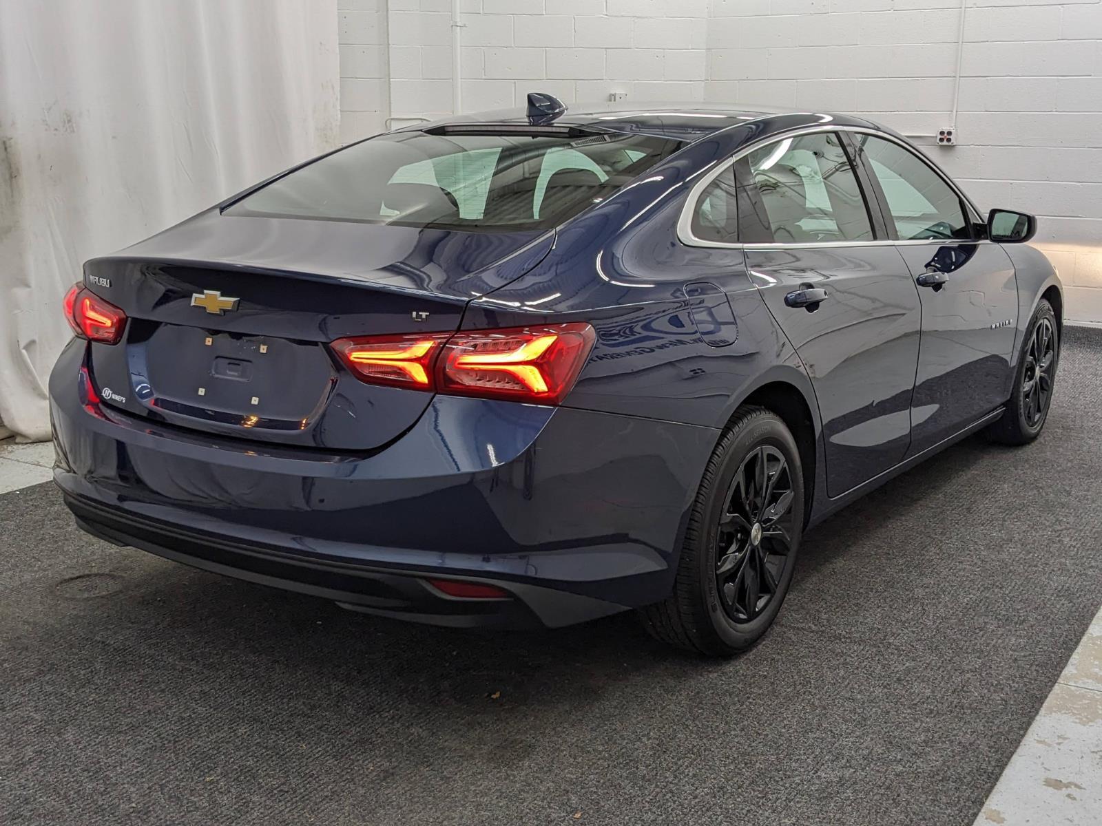 Vehicle image 4 of 26