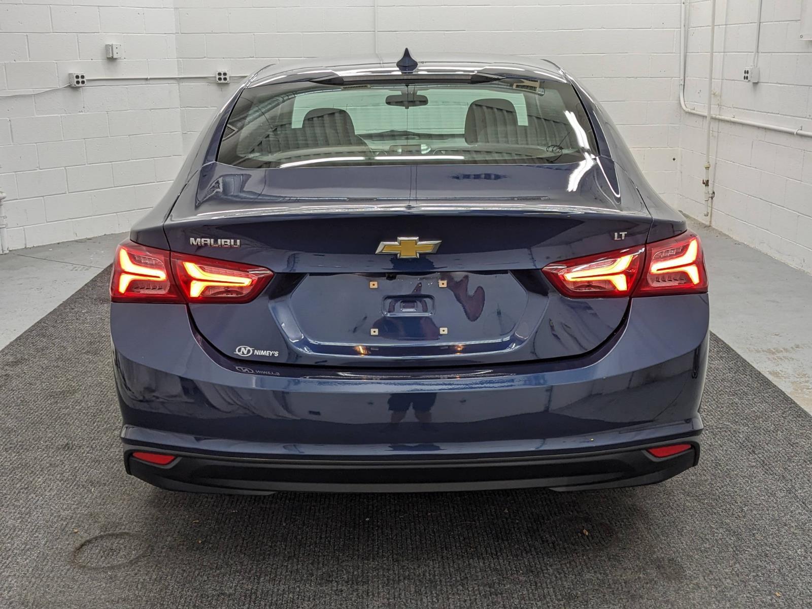 Vehicle image 5 of 26