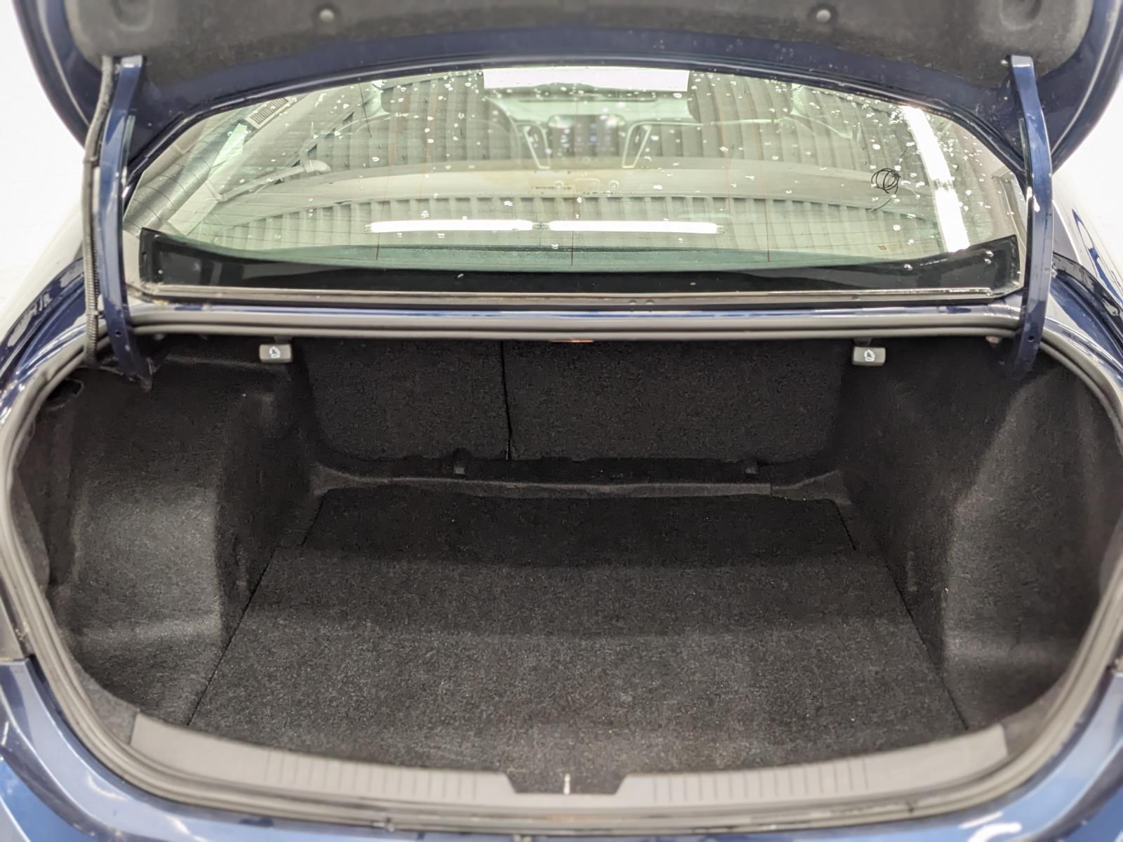 Vehicle image 7 of 26