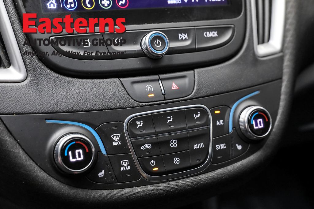 Vehicle image 51 of 62