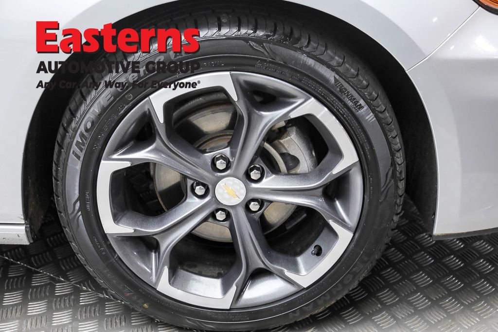 Vehicle image 41 of 62