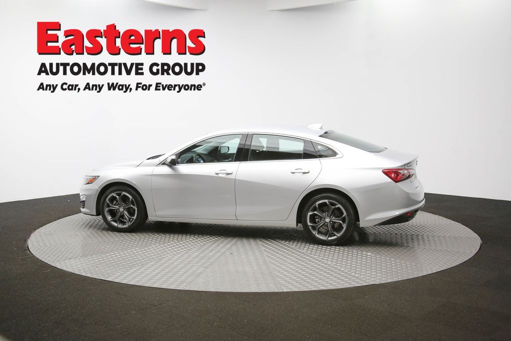 Vehicle image 33 of 62