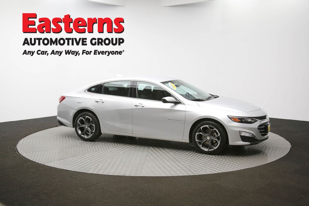Vehicle image 10 of 62