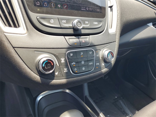 Vehicle image 20 of 34
